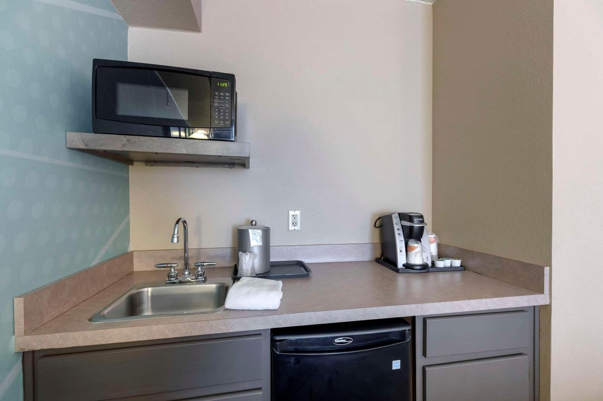 Comfort Inn & Suites Boulder Bagian luar foto
