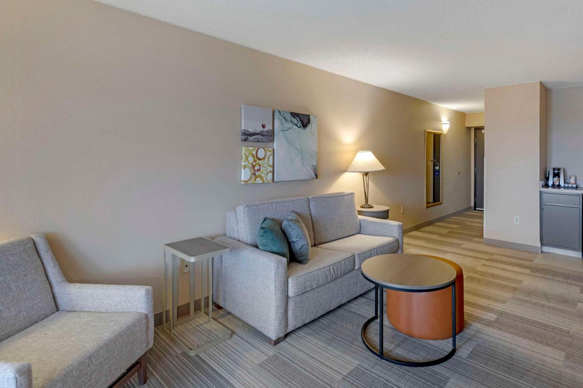 Comfort Inn & Suites Boulder Bagian luar foto
