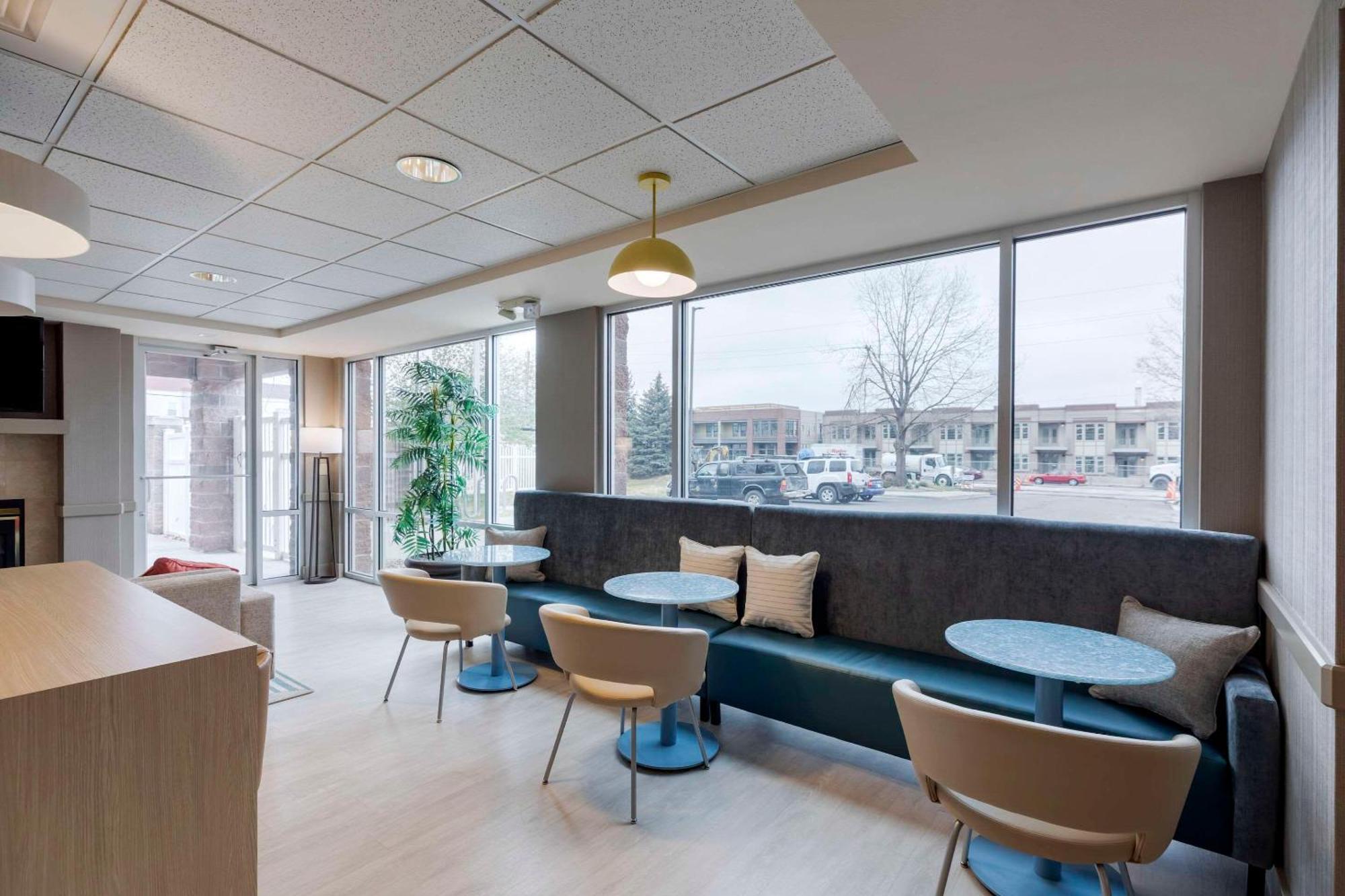 Comfort Inn & Suites Boulder Bagian luar foto